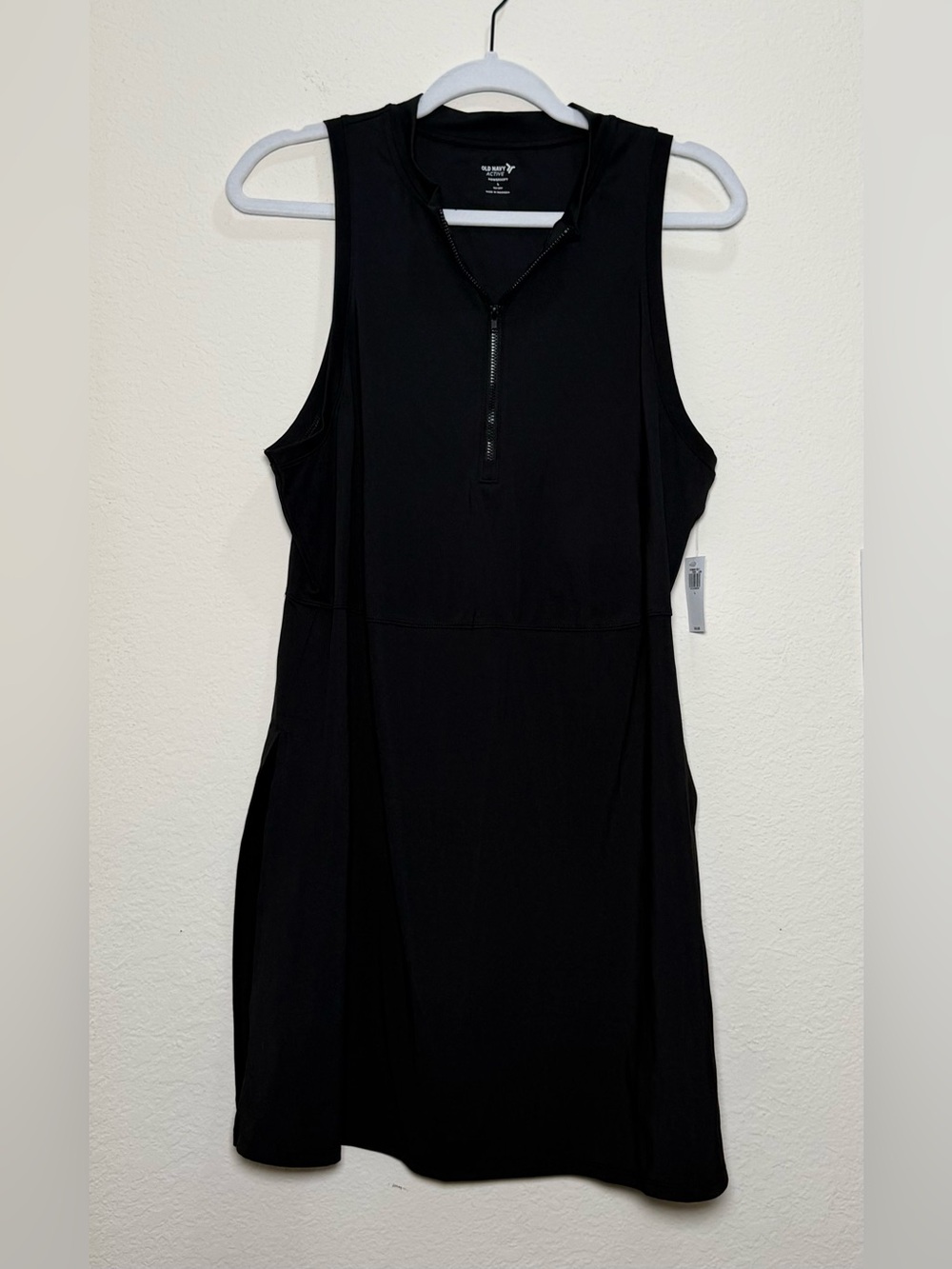 Old Navy Active Black Athletic Dress Large New With Tags